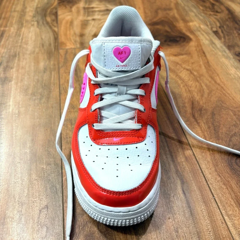 Nike Air Force 1 Low Valentine Day Sneakers Pink & White Hearts Youth Size 6.5
